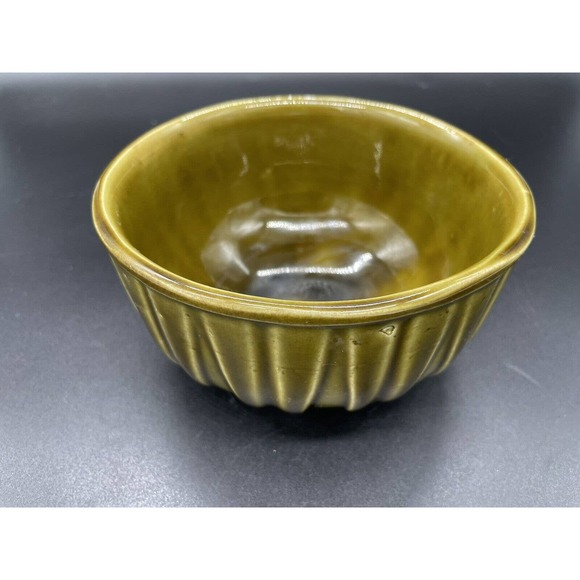 Vintage McCoy Planter Swirl USA Olive Green MCM Pottery Avocado Green #518 - Picture 2 of 7
